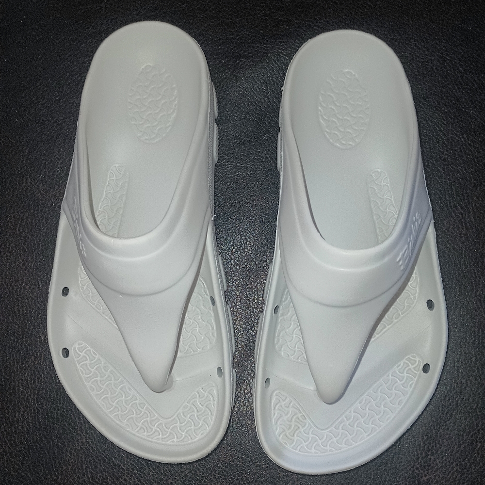Birkis White Caribbean Slide Sandals EUC